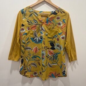 Van Heusen small Yellow mustard Floral Blouse 3/4 sleeve V-neck flowers soft top